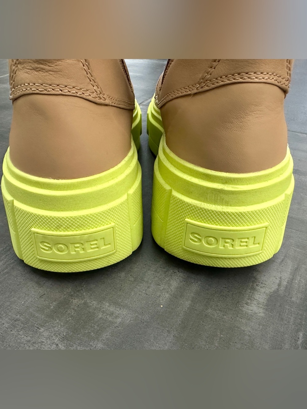 Neon Sorel Boots - Picture 6 of 7
